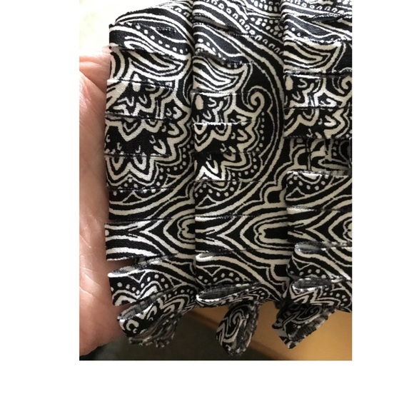 Alfani Women's Blouse medium Black Paisley Balloon Bottom Fringe Cut Sleeves EUC - Picture 4 of 12